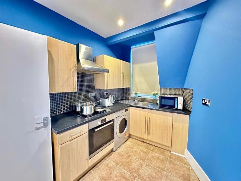 Three Bedroom Near Eye Londra