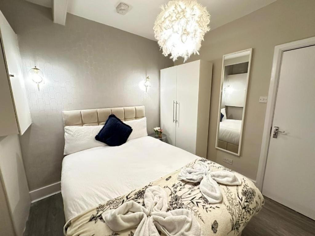 Appartamento Three Bedroom Near Eye Londra